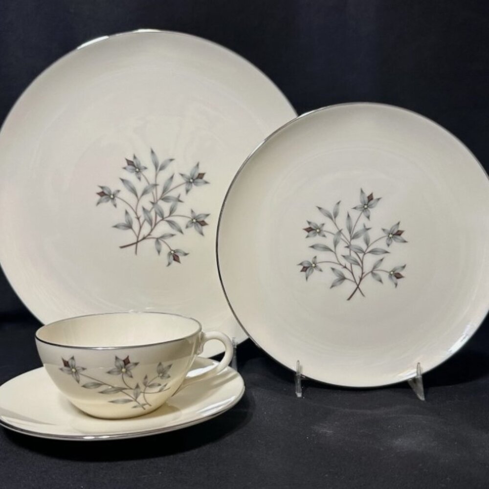 Lenox Princess Pattern 4pc Place Settings Beautiful Vintage condition